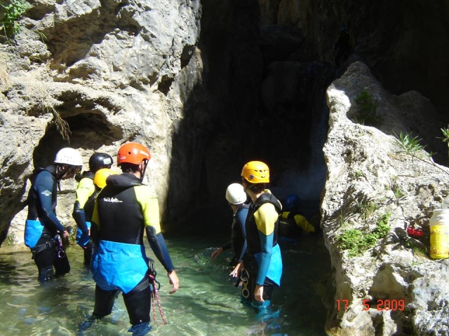 mirando las grutas